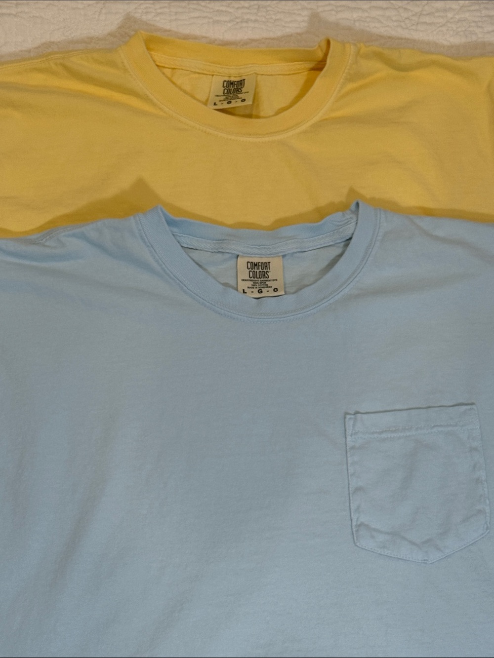 Two Comfort Colors Pocket T-Shirts - Pale Yellow & Light Blue Size L